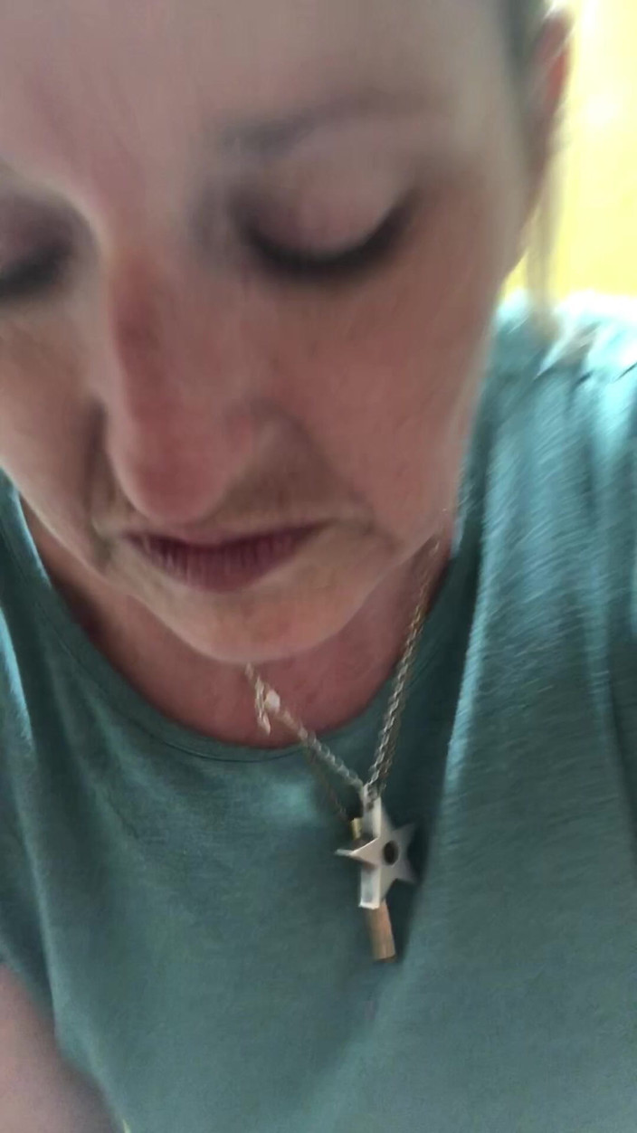 Pissing Paradise: Đi tiểu rất nhanh trên đường về nhà từ sân bay...