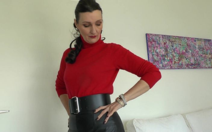 Lady Victoria Valente: Široký, těsný opasek a sledujte fetiš, váš šéf, vaši masturbaci během...