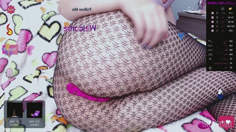 Little Dessert: Första privata show med live -kamera från liten efterrätt