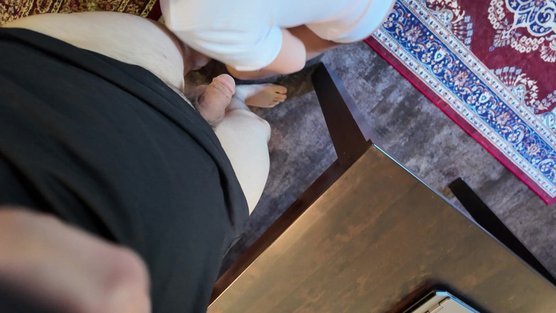 Amateur Homemade Porn: Ich habe meine stiefmutter nach den college-hausaufgaben gefickt