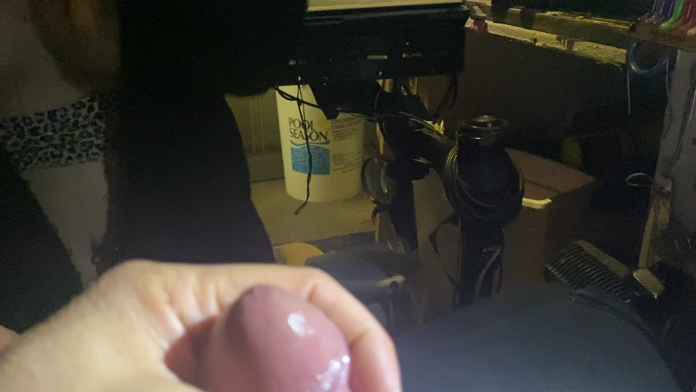 Pervivore101: Sucking My Friends Stiffy as His GF Is Clueless