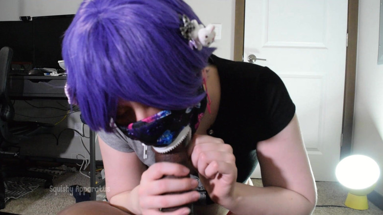 Squishy Apparatus: 吮吸大鸡巴直到它高潮