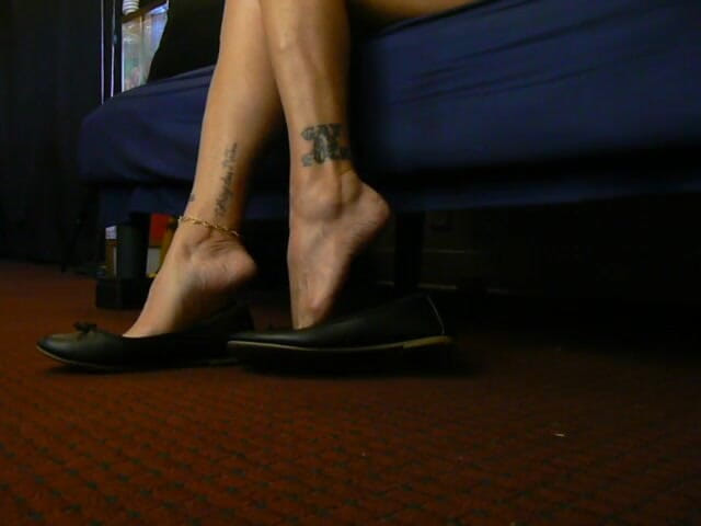 Abby Anna: Ношенные балетки в ночном клубе