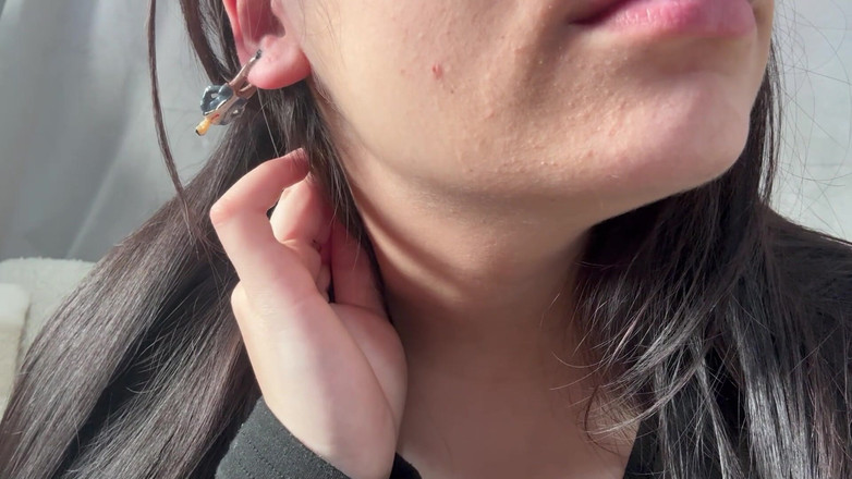 AmayaMori: Девушка-великанша надевает на нее своего крошечного мужа