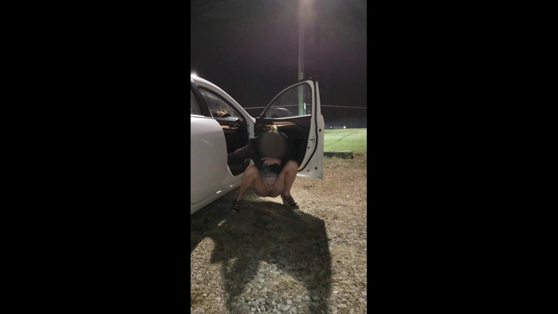 Fantasy Milf: Urina de stradă 1