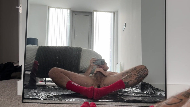 davidedpxxx: Büyük 13 inç ram dildo ile amımı mahvediyorum