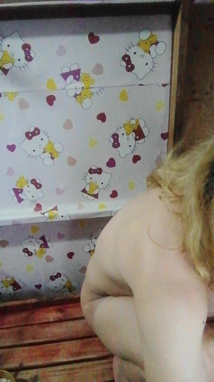 Reynaldo6: The Queen of Bedroom Obscenities Is Done Again