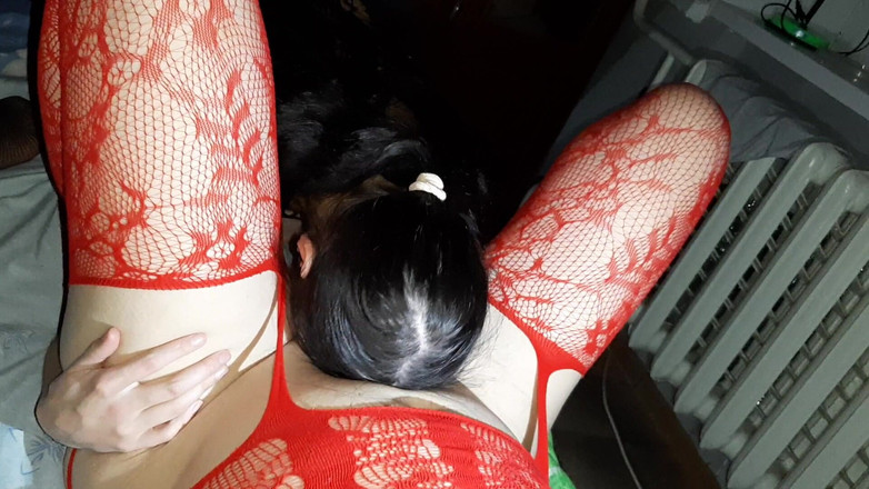 Lesbian-illusion: Студент готовится к ее экзаменам по анатомии и истории, занимаюсь сексом с двумя ее учителями в постели