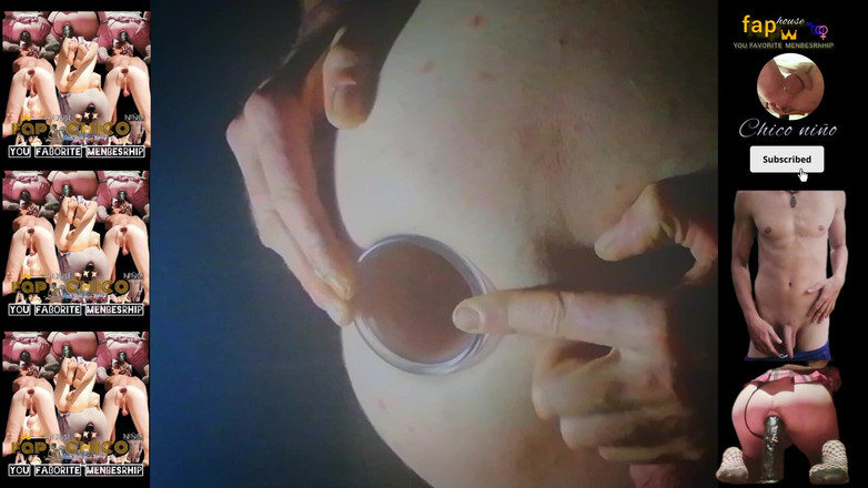 Culopeke: 若い男は彼のかわいいお尻を大きく開きます