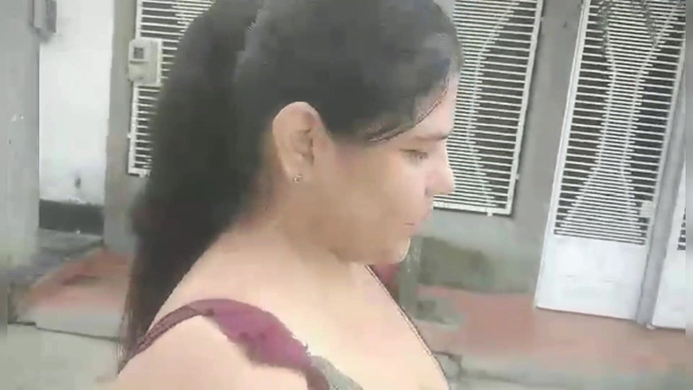 Adribella69: Adribella69 bir yabancıyla tanıştı ve bana zengin bir saksoyla biten...