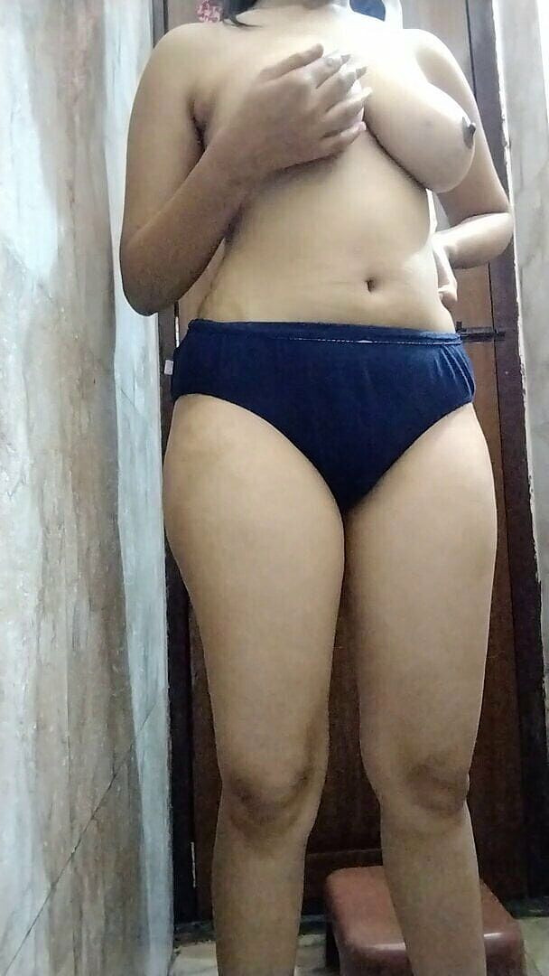 Riyathakur: 裸体印度少女制作视频