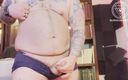 Bearded bear: Sexy tatted hairy bear with big cock shooting his load