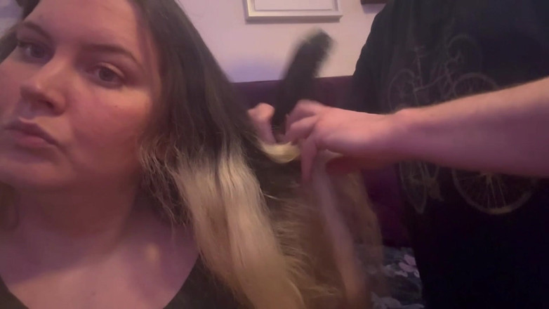 MissFFW: Joder yema se cepilla mi largo cabello natural