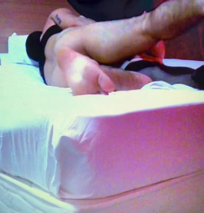 Mudur_bey35: Dacă soțul meu aude, ne va fute pe amândoi, partea 2