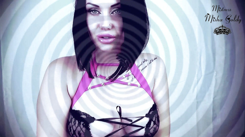 Goddess Misha Goldy: Глянцеві рожеві губи та великі цицьки заворожує зворотним відліком і інструкцією з дрочки