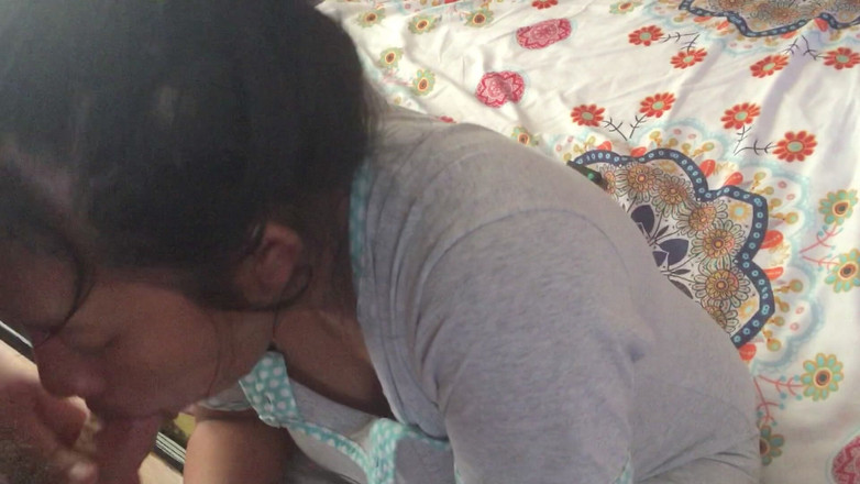 Megacute9999: Cameriera indonesiana succhia il cazzo bianco del suo capo