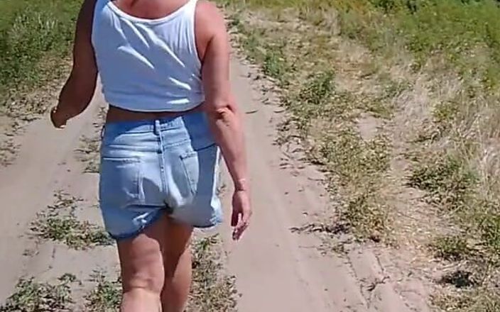Crazyfamily 1970: Meine stiefmutter pisst auf der straße