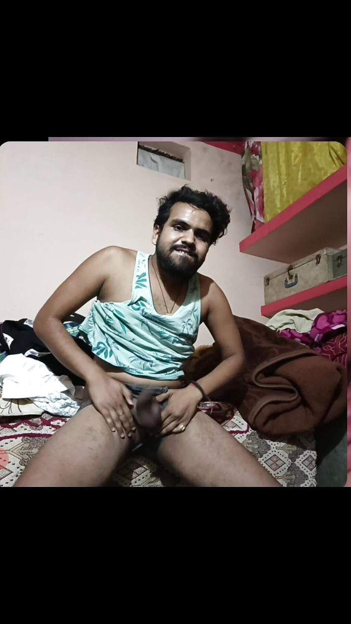 IsmaatDeva: Ismaatdeva在观看非常热辣的女同性恋们的性爱视频时努力做爱