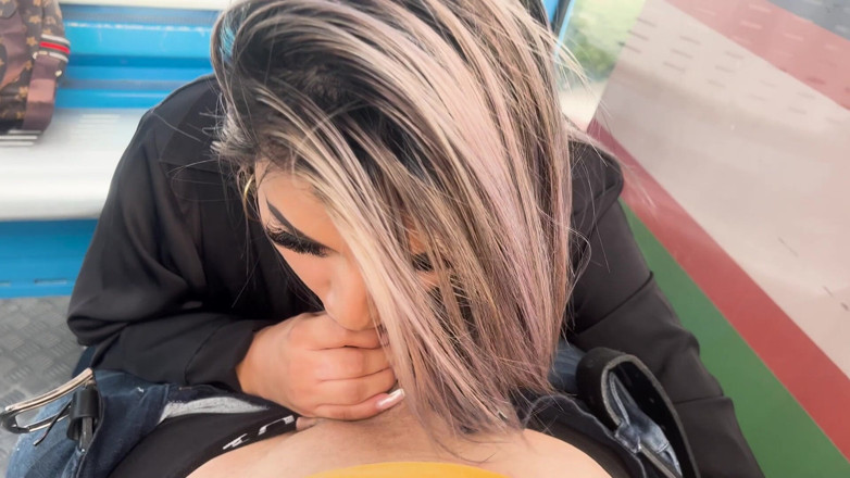 Latina College: Colombiana 18 años Es Seducida Por Un Extraño Y Tiene Sexo...