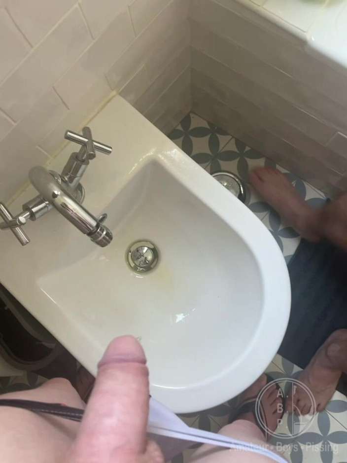 AmateurBoysPissing: Compilation (2 Scenes): Amateur Boys Pissing Together