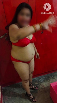 생일 파티를 위한 판쿠리 쿠날 레드 란제리