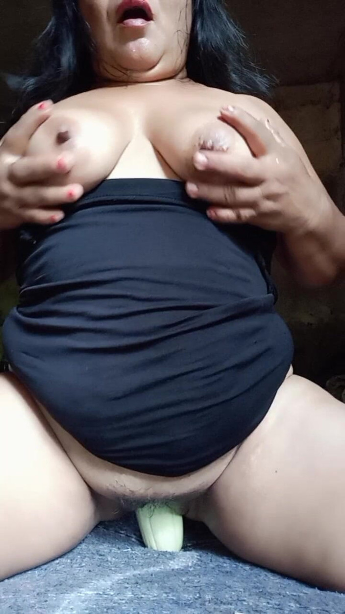 foxhub-xxx: Hot and Wet and Horny
