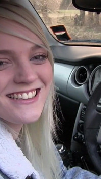Remaja Alternatif Comel Pergi Dogging British Buat Kali Pertama Dan Mengeringkan Dua Batang Dengan Kelajuan
