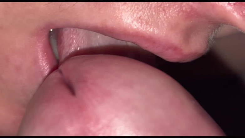 Leo15398: Ağzına boşalıyorum.