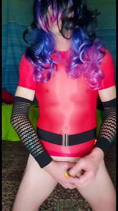 Lizzaali: This was my first unmasked clip in my sexy red...
