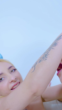 Alice ở !! Alice và tinkerbell chơi với đít - nữ hoàng của hậu môn