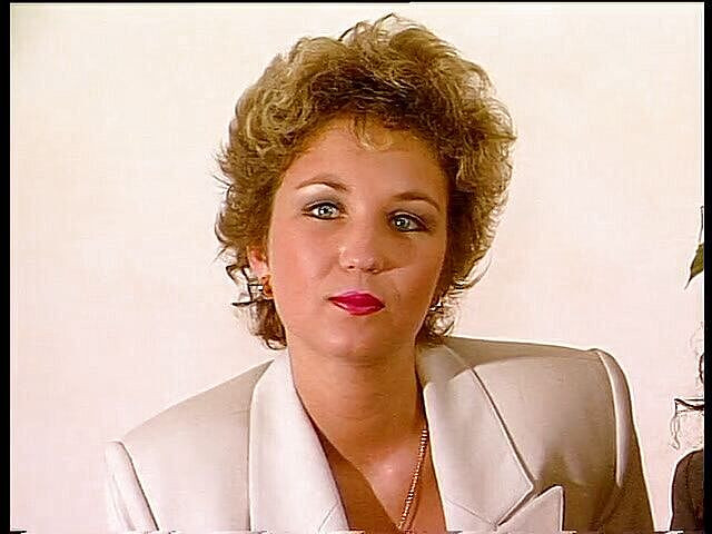 Lucky Cooch: Filme alırken götünü sikiyor