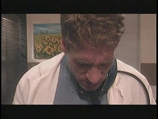 Dr Dick: Belladonna spreizt ihre beine weit und bekommt ihre muschi von...