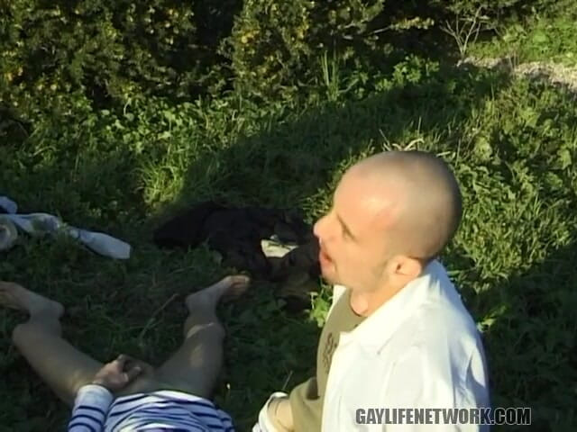 Gay Life Network: ट्विंक की समुद्र तट पर चुदाई