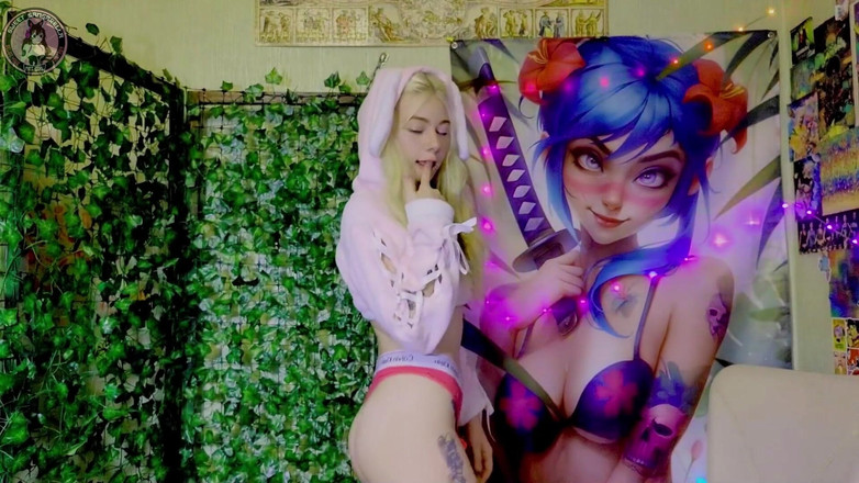 Sweet Sansarella: Tavşan dansı ve sakso