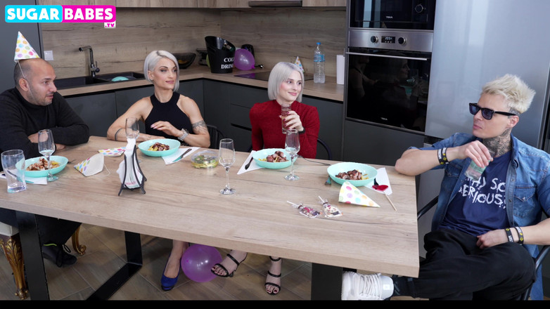 SugarBabesTV: 계부의 새해 밤 - 에피소드 1