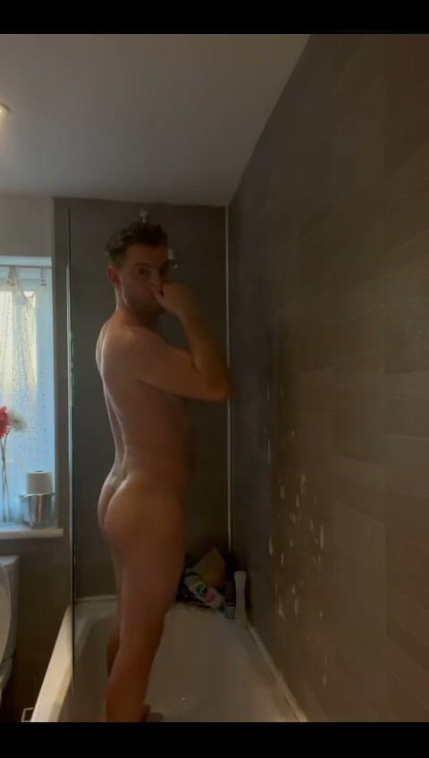 GlennandSonny: Doccia con me