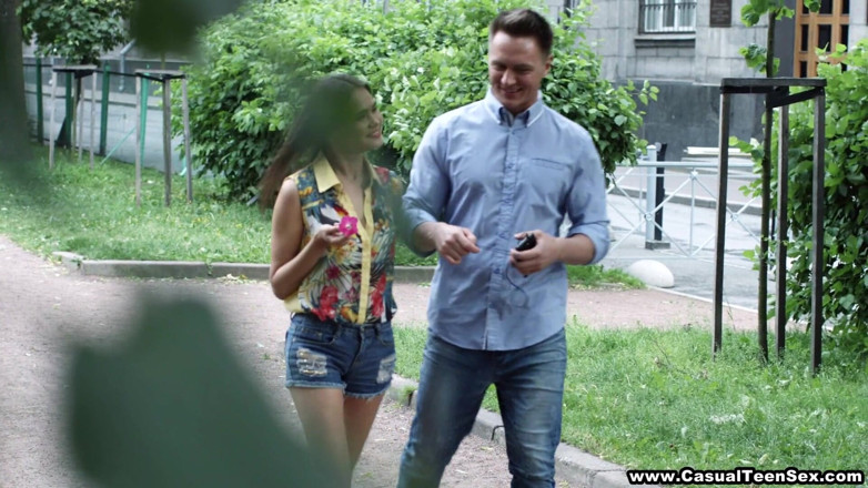 Casual Teen Sex: First date sex with hot teeny