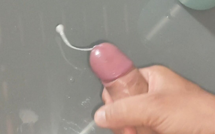 Straight Daddy Club: Ayah membuat cumshot yang melampau dalam gerakan super perlahan !!