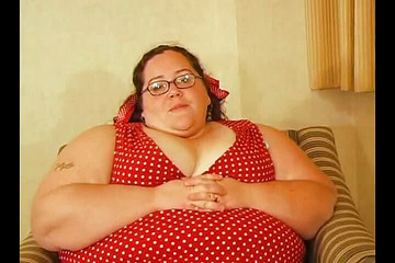 Homegrown BBW: 特大の赤ん坊はコックを取ります