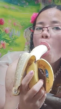 Sucking Banana Video Special Turn You on