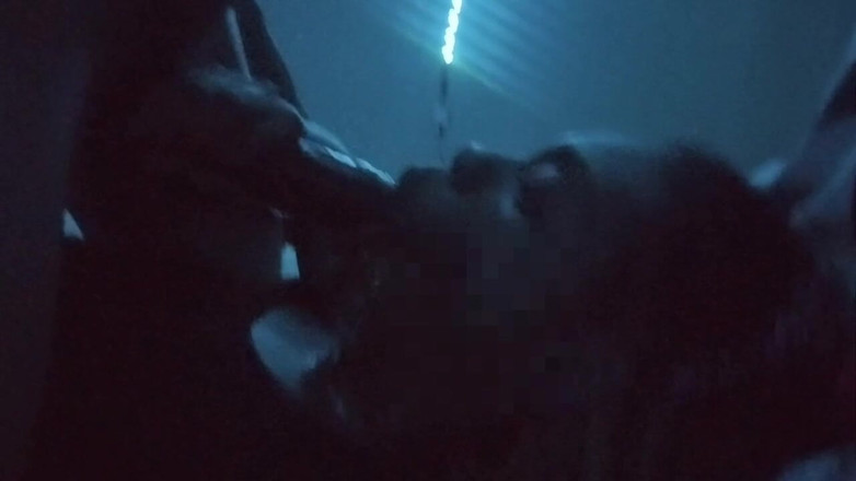 Freaky relatives: Üvey kız annesinden daha iyi yarak emiyor!