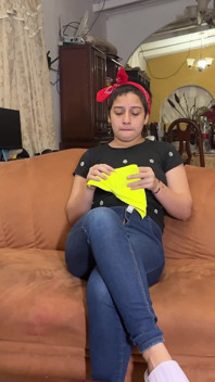 Jasmine Cleans the House with Her Butt Crack Exposed