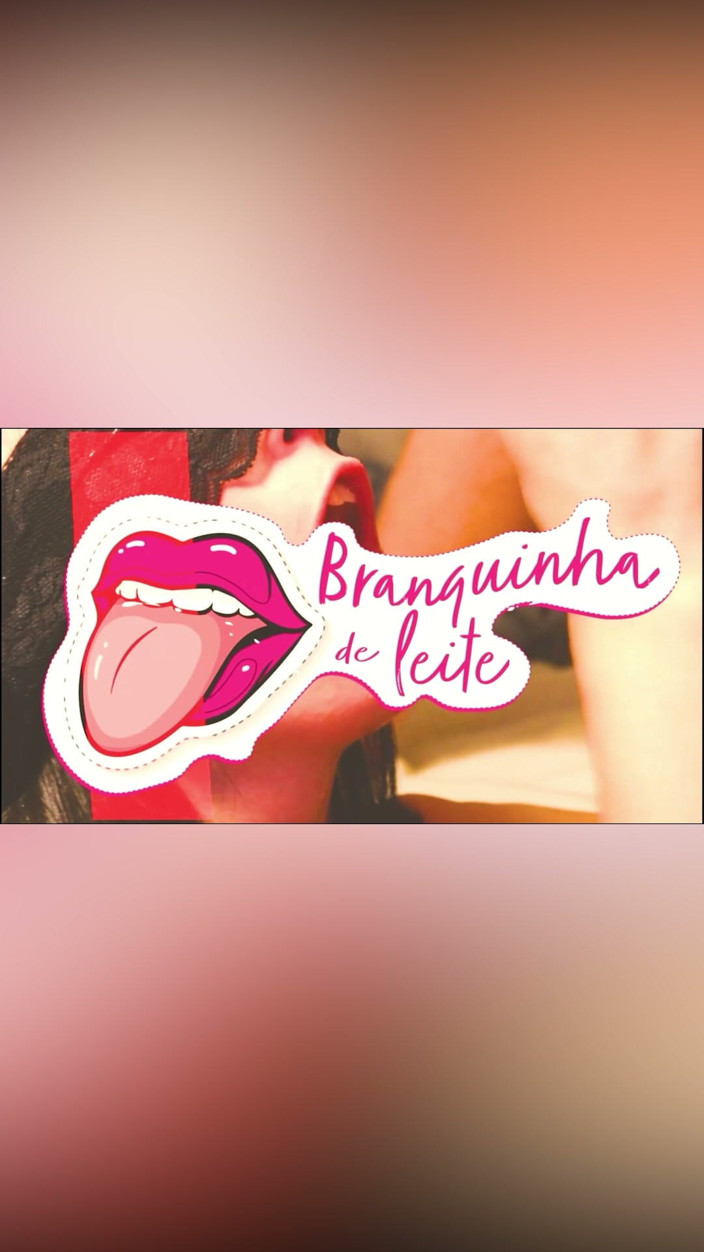 Branquinha De Leite: Büyük boyutlu gömlek, külot çıkarma - oturma odasında sakso ve ayakta sikiş
