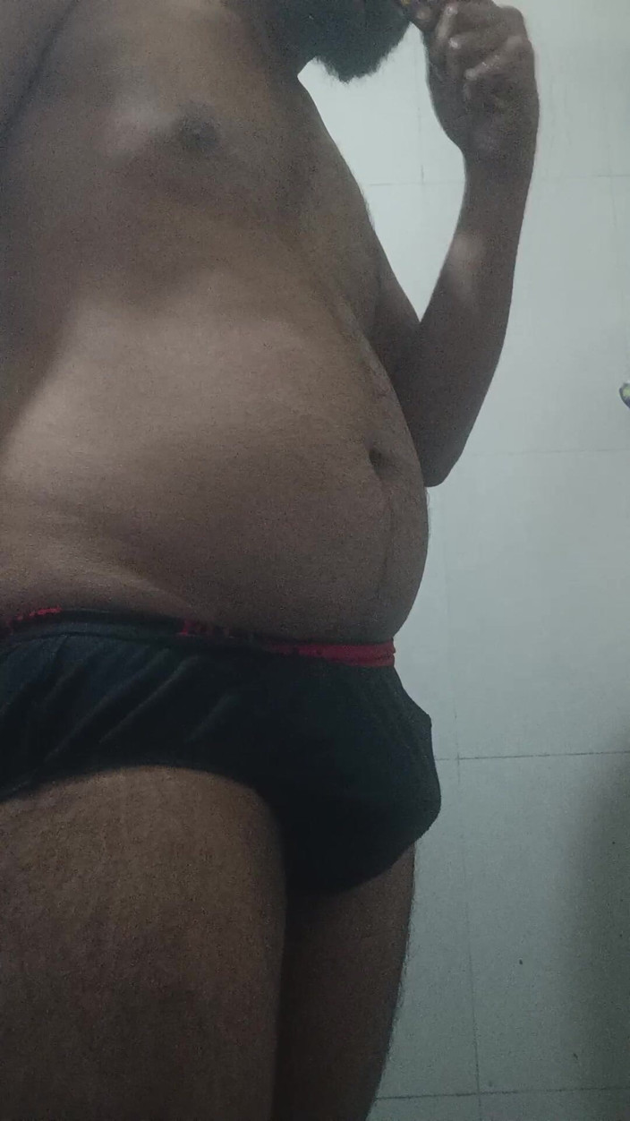 Tausif khan: Hide Cam Bathroom Viral Video Celebrity