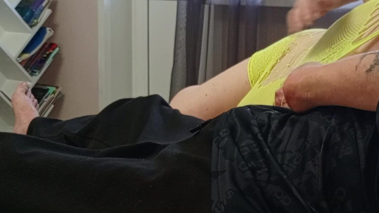 Zona901: Muie de înaltă calitate de la mama vitregă cu înghițire de spermă