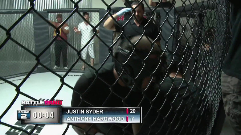 Super boobs LTG: Morena Lexi Summers con grandes tetas es follada en el...