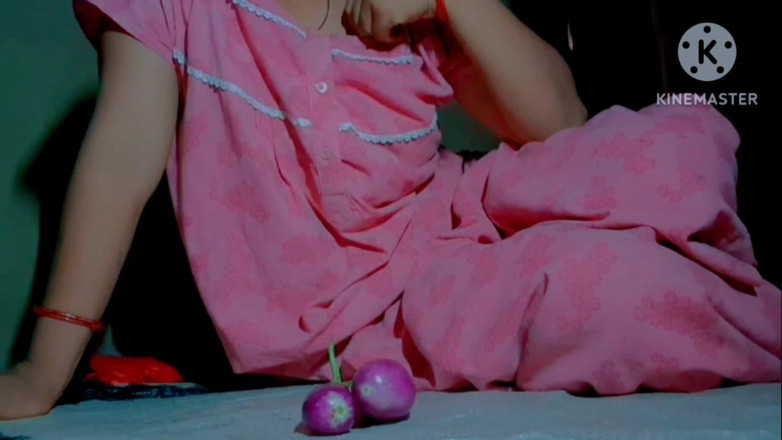 TricolorMusic3: This 19-year-old Girl From India Is a Prostitute. She Wants to...