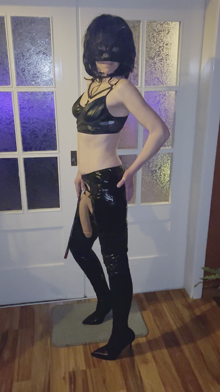 SashMash: Bini femdom memukul telur suami banci