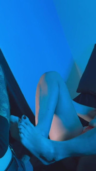아가사 마마는 내 발을 탐닉하는 장난꾸러기 MILF다