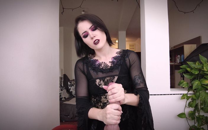 Stacy Moon: Overstimulation handjob from a gothic girl